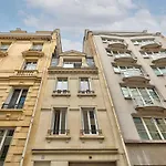102- Beautiful Studio Near Champs Elysees