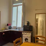 巴黎圣母院单间公寓