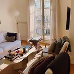 Appartement Parisien Baigne De Soleil