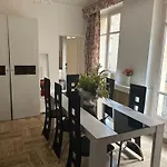 3 Pieces 64 M2 Dans Paris 16, 2 Minutes Du Metro Michel Ange Auteuil, 6 Personnes