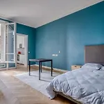 Goodguest- Luxe Trocadero Tour Eiffel 4Pax