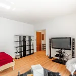 Guestready - Airy Studio With Courtyard View