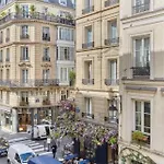 Les Secrets De La Rue Dauphine