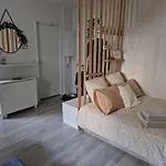Perfect Studio Down The Sacre Coeur