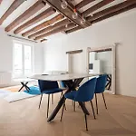 Stylish Flat Marais
