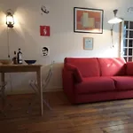 1 Bedroom Flat, Haut Marais, 3Eme