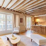 Superb Apartment Notre Dame De Paris By Studioprestige