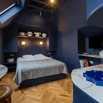 Midnight Suite - Marais