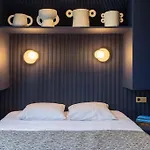 Midnight Suite - Marais