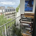 Apt Buttes Chaumont Vue Paris