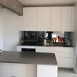 Appartement Moderne, Vue Sur Les Toits Et Plein Sud