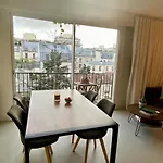 Appartement Moderne, Vue Sur Les Toits Et Plein Sud