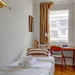Eiffel Tower - 1Br With Balcony - Cityapartmentstay