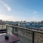 Elegant Flat With Terrace In The Heart Of Paris