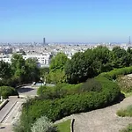 Stylish Duplex In Front Of Buttes-Chaumont