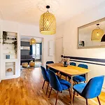 Guestready - Bel Apt A Deux Pas Des Champs-Elysees