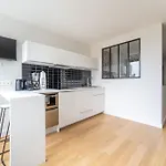 La Suite D\'Arc De Triomphe