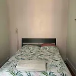 Charming Apartment 4 P Near Montmartre