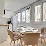 114 - Cozy Apartment In Buttes Chaumont