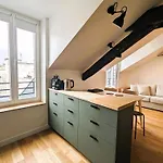 Appart Sur Les Toits De Paris - Marais