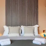 Sweett - Avenue Hoche