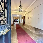 Luxurious Home In Le Marais