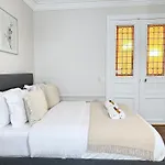 Luxurious Home In Le Marais