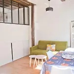 Charming Apartment Rue Des Rosiers