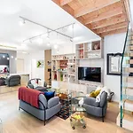 Guestready - Spacieux Apt. Avec Cour Privative