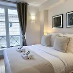 Saint-Germain-Des-Pres Sumptuous Apartment