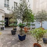Guestready - Elysee Palace Marble Haven