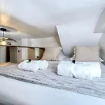Stylish Studio Steps From Le Marais