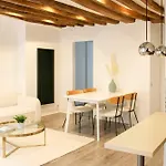 Lovely 51 M Nest In The Heart Of Paris