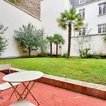 Paris Garden Luxury Next To Eiffel Tower