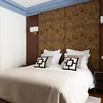 Champs Elysees Montaigne Luxury 2 Bedroom