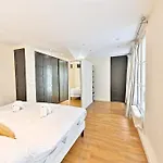 Grand Appartement Prestigieux Et Central A Paris