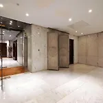 Elegant Studio Avenue Montaigne