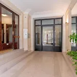 1-Bedroom Gem Eiffel Tower View, Terrace, And Ac