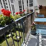 Appt 2 Chambres Vue Tour Eiffel