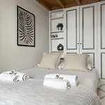 Modern & Dreamy Duplex In Le Marais