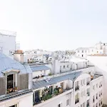 Ideally Located 2Bd Apart For 3 With Balcony&View