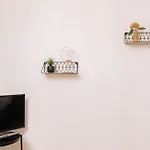 Contemporary 1Bd Apartment Saint Lazare!