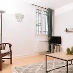 Contemporary 1Bd Apartment Saint Lazare!