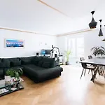 Le Marais - Modern Design Apartment