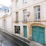 Le Marais - Modern Design Apartment
