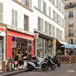Superb And Design Studio Near The Eiffel Tower