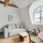Paris Home Collection Serviced Apartments In Notre Dame - Rue Savoie