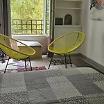 Joli 2 Pieces, Chambre Sur Jardin Arbore