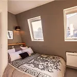 1Min Walk From Champs Elysees - Avenue Montaigne - Ac - Self-Checkin - Working Desk