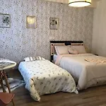 Studio Parisien, Le Louis Blanc